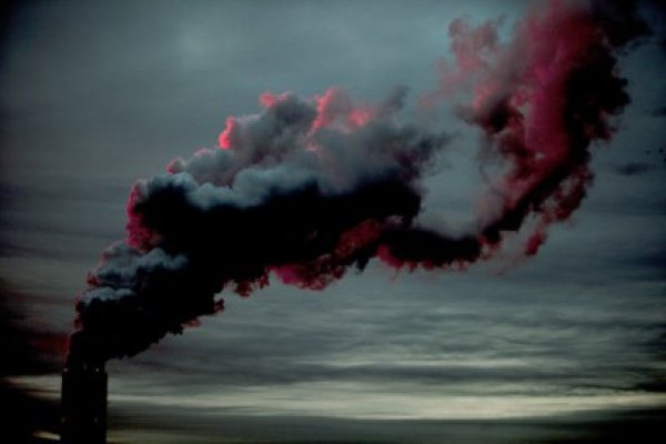 Termocentralele pe cărbune vând energia la suprapreţ